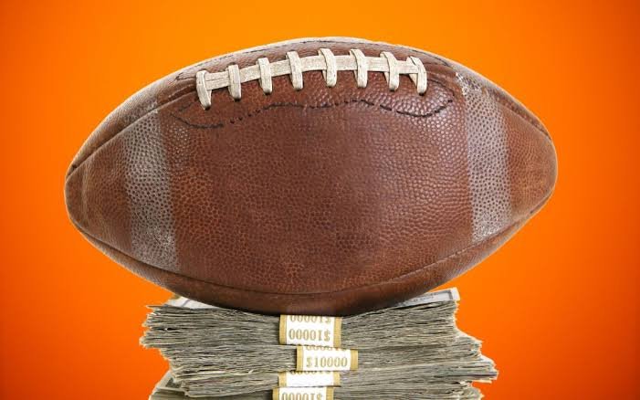 Football Fantasy Correlation Stacks: Build Winning Rosters